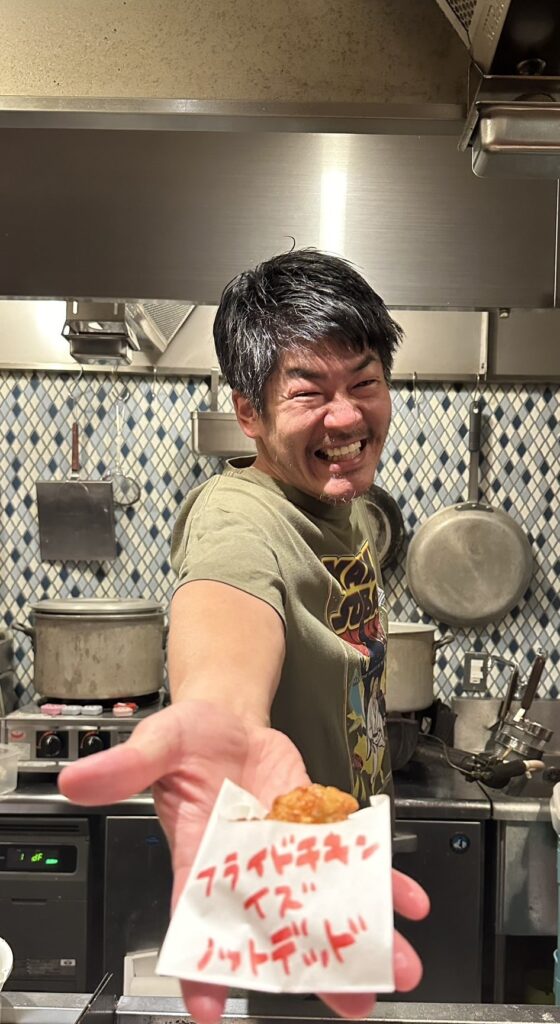 焼きそばとハイボール パック|西院の夜をちょっと楽しくする “焼きそば酒場”