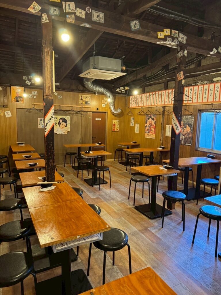 【西院駅徒歩2分】初めてでも入りやすい大衆酒場「双家商店」｜元気なスタッフ×賑やか空間！