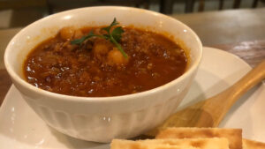 【西院｜エラマサ】凍らせた焼酎×強炭酸。パンクが響く“西院ロック酒場”