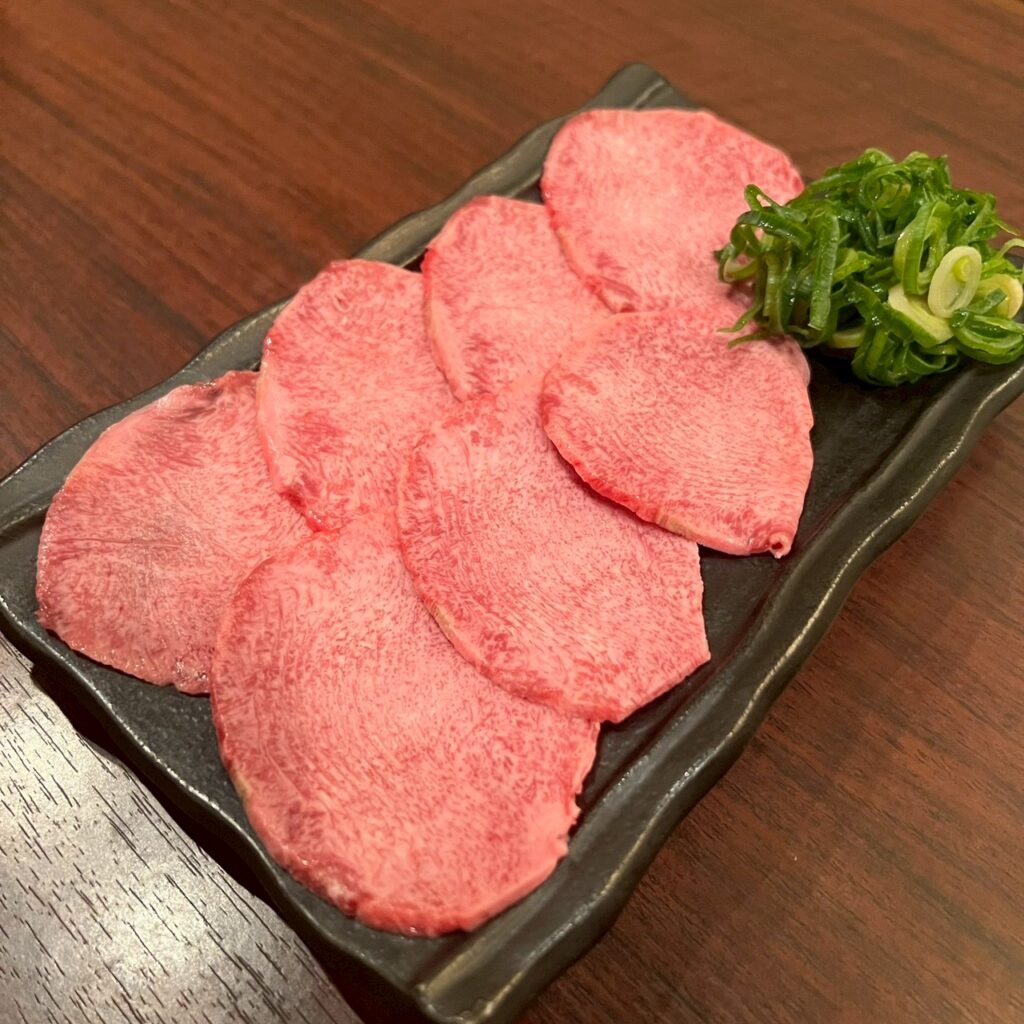 【西院駅1分】雌牛の黒毛和牛と新鮮ホルモンが旨い|焼肉ホルモン宮本