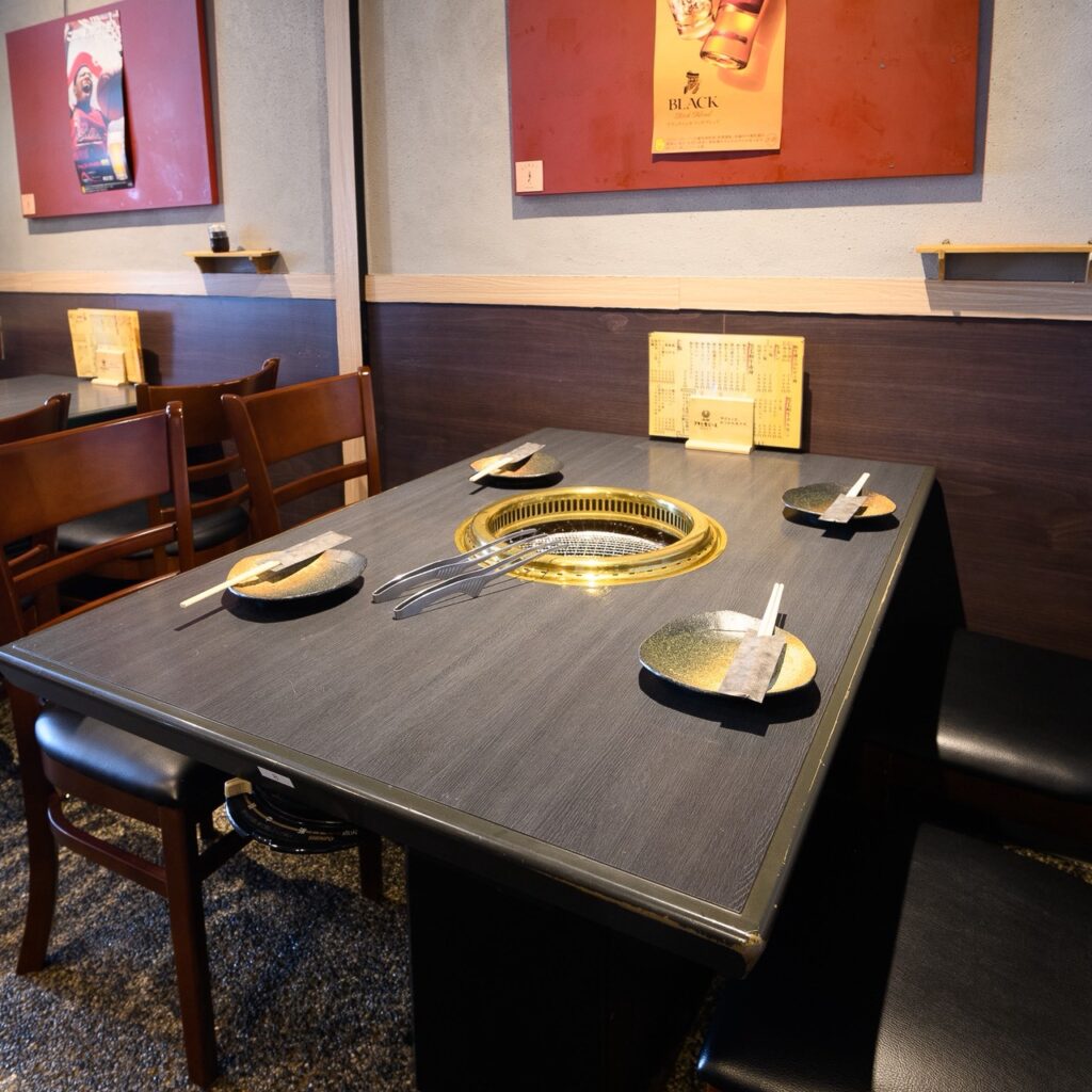 【西院駅1分】雌牛の黒毛和牛と新鮮ホルモンが旨い|焼肉ホルモン宮本