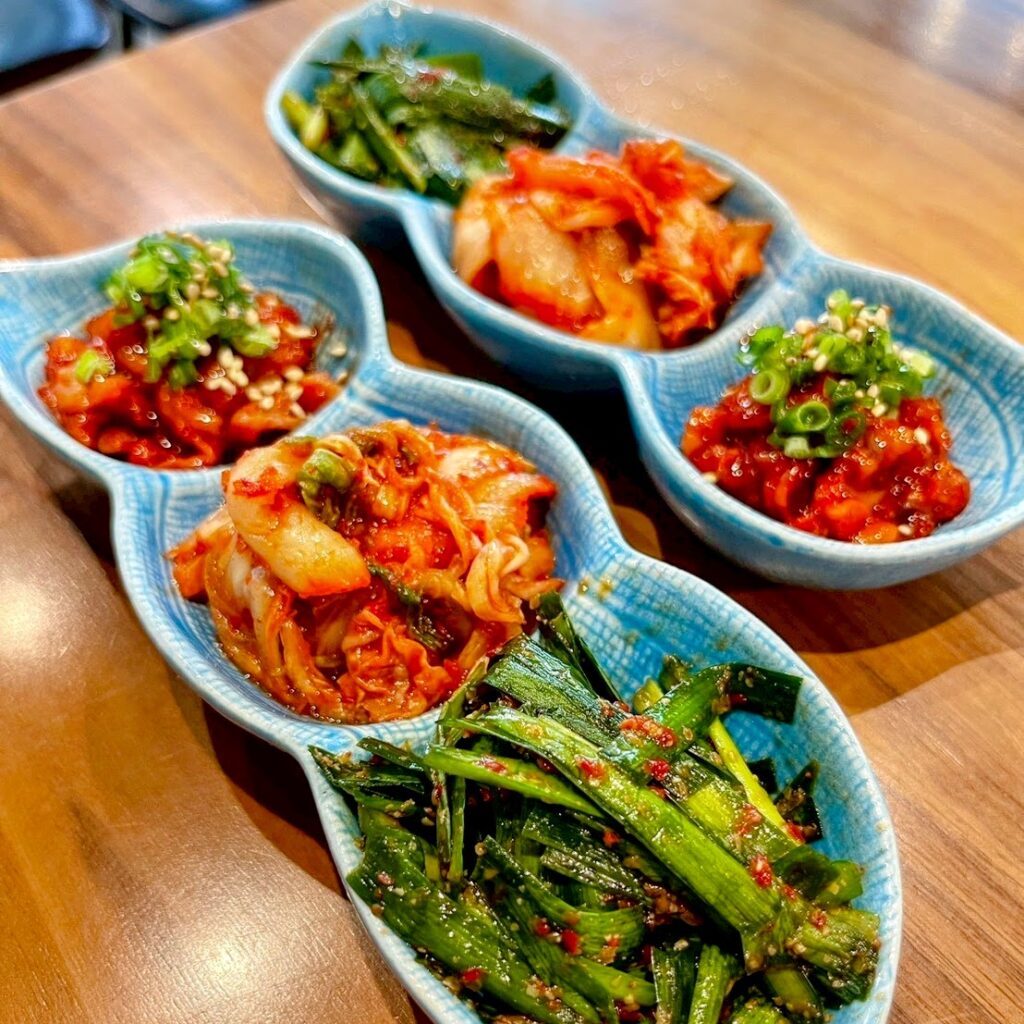 【四条大宮】大衆酒場鶏焼肉 味鶏｜朝引き京赤地鶏を七輪炭火焼きで！