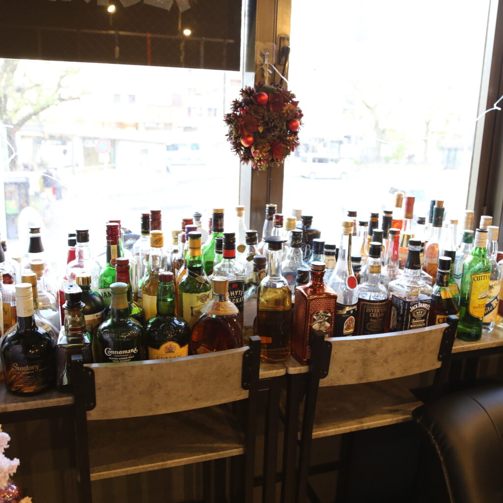 【四条大宮】お酒の美術館｜ノーチャージでレアウイスキーを楽しむバー