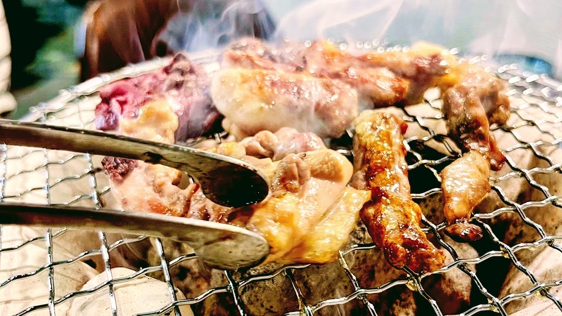 【四条大宮】大衆酒場鶏焼肉 味鶏｜朝引き京赤地鶏を七輪炭火焼きで！