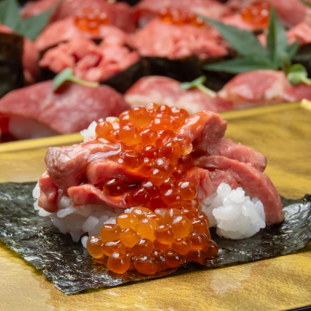 【お会計15%オフ】肉バル 山村牛兵衛 四条大宮店｜名物「和牛タタキ」と肉寿司が人気！