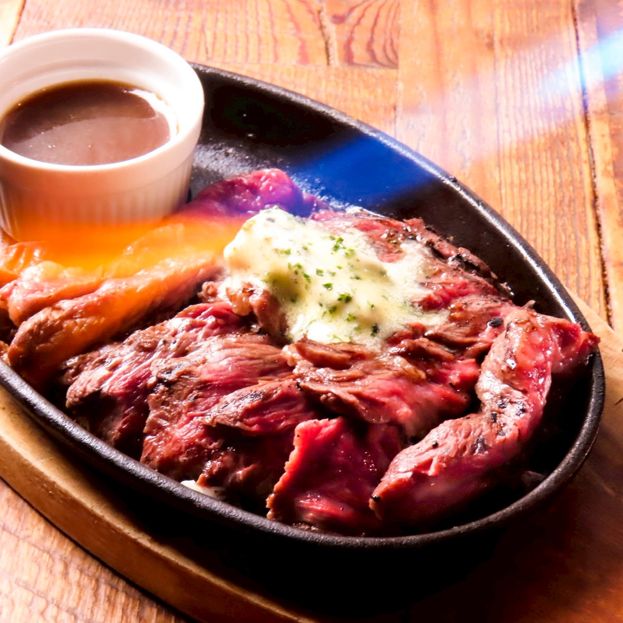 黒毛和牛ローストビーフ溺れチーズ