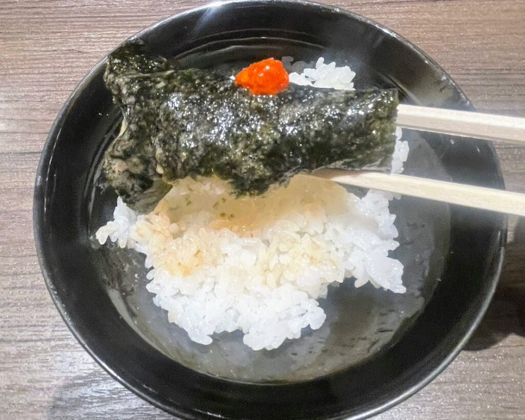 ライスを巻いて食す!うま〜!