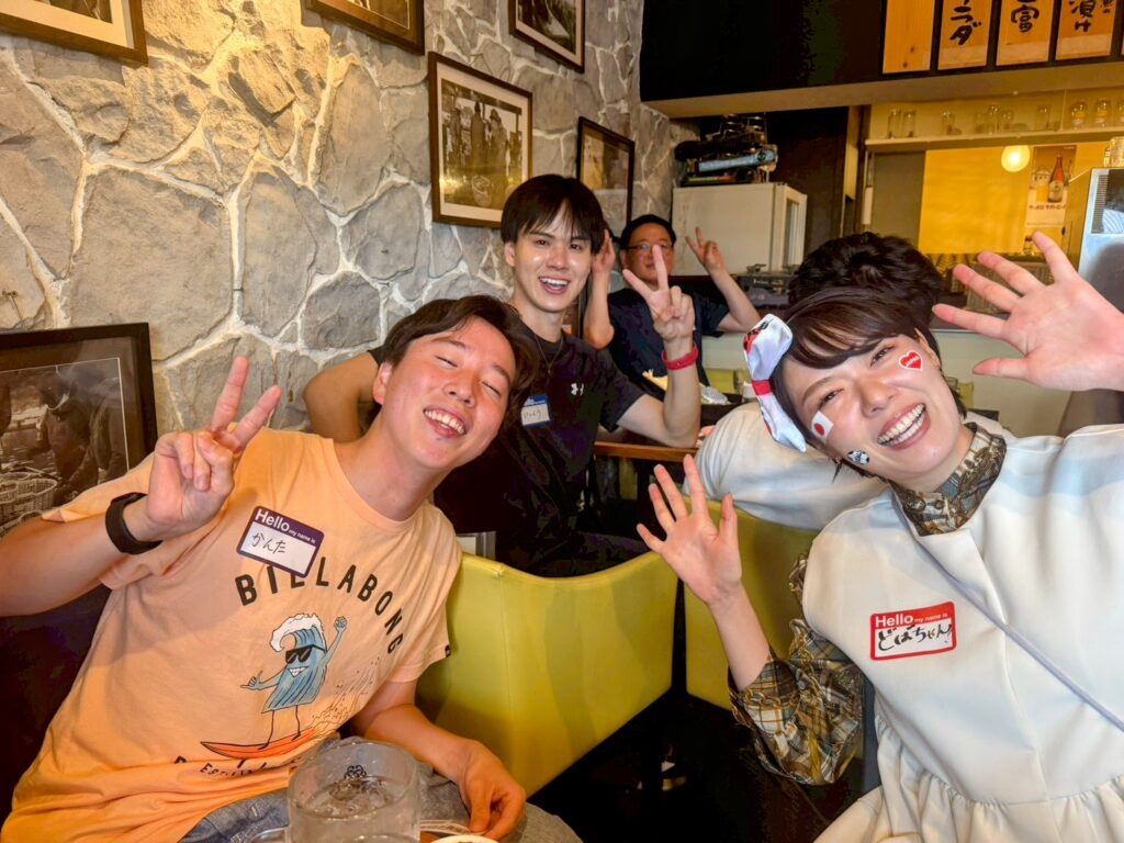 【オフ会レポ】初参加10名 24歳〜77歳が大熱狂!西院『オトコマエ食堂』の日曜昼飲みサッカー観戦