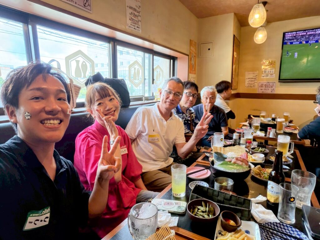 【オフ会レポ】初参加10名 24歳〜77歳が大熱狂!西院『オトコマエ食堂』の日曜昼飲みサッカー観戦