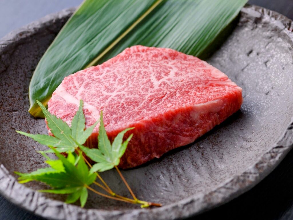 西院で最上級「雌牛」A5和牛を爆安で食らう！利益無視のシャトーブリアン＆ユッケ｜焼肉ホルモン宮本