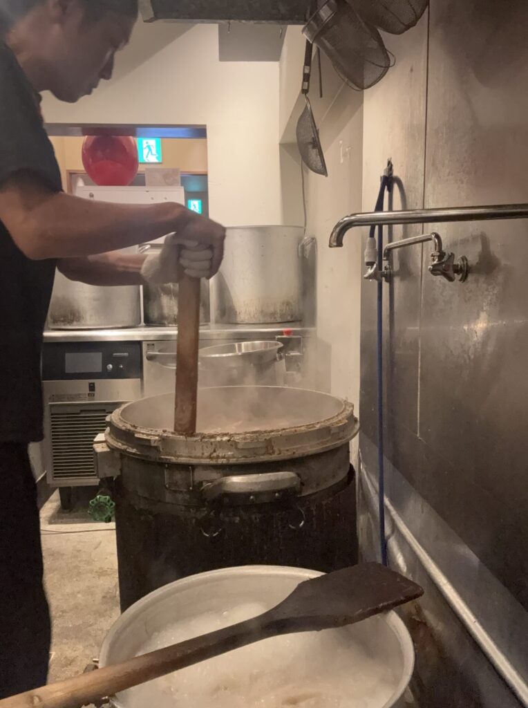 西院の家系ラーメン「岩本家」|はじめてなら何を頼む?