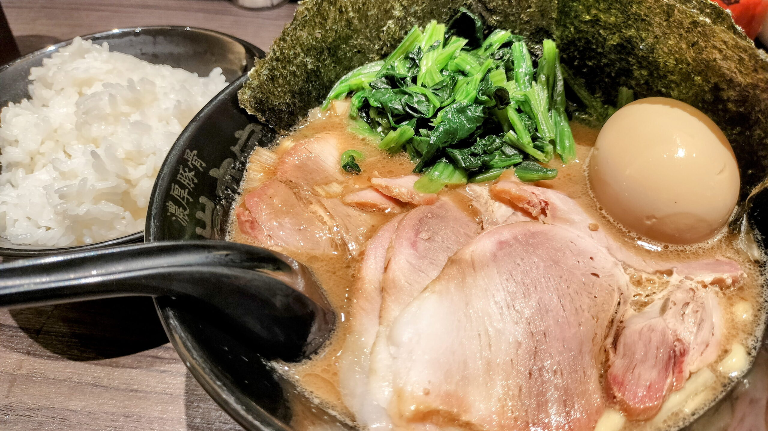濃厚豚骨ラーメン 岩本家